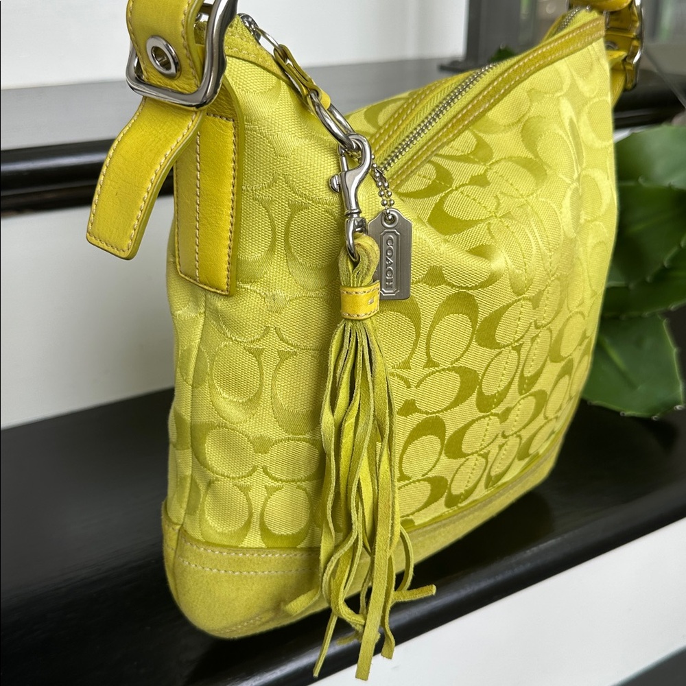Coach Yellow Green Signature Shoulder Bag - Picture 2 of 16
